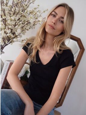 NEW Marea Black Pointelle Ribbed V-Neck Short Sleeve Tee